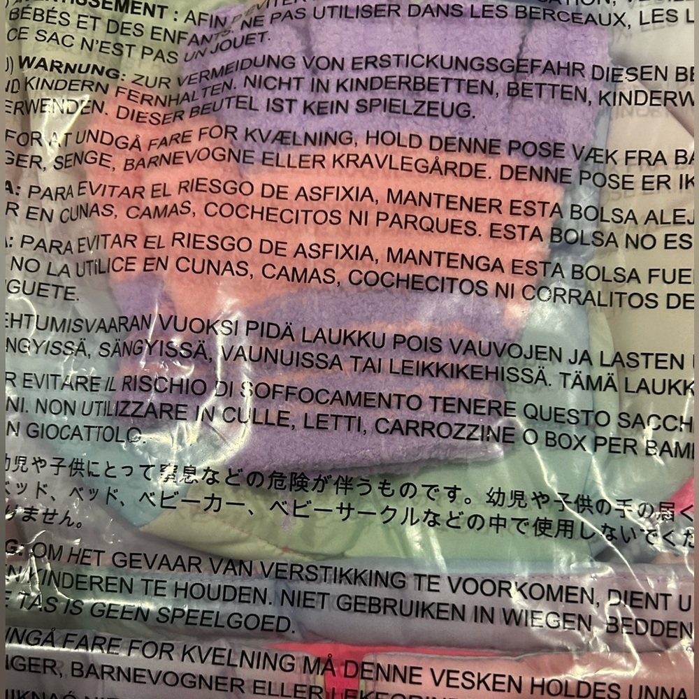 NWT Amazon Essentials Pastel Gradient Hooded Puffer Jacket Sz. 8 w/ Gloves & Sac - Picture 7 of 9